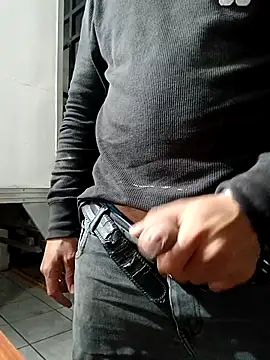 Snapshot of chinoxxx chatting on 11-29-25, 12:57 chinoxxx online show from 11-29-25, 12:57