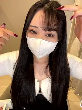 Snapshot of mina_0207 chatting on 10-27-25, 10:47 mina 0207 online show from 10-27-25, 10:47