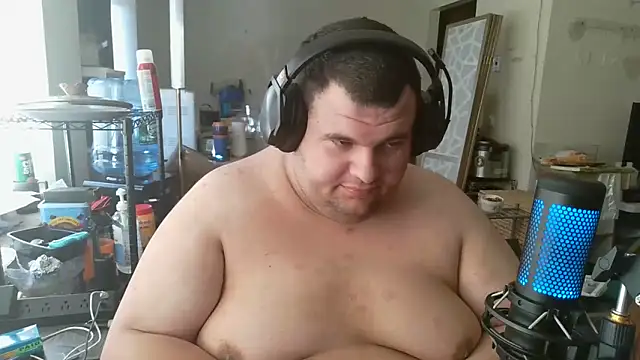 Snapshot of Hackensackneil chatting on 12-31-24, 01:52 Hackensackneil online show from 12-31-24, 01:52