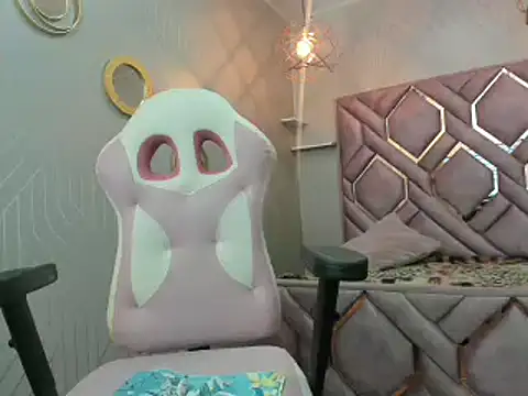 Snapshot of Lorena_watson chatting on 02-04-25, 07:07 Lorena watson online show from 02-04-25, 07:07