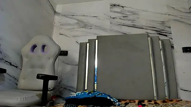 Snapshot of Lorena_watson chatting on 02-22-25, 04:51 Lorena watson online show from 02-22-25, 04:51