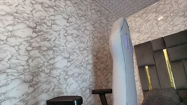 Snapshot of Lorena_watson chatting on 03-20-25, 03:45 Lorena watson online show from 03-20-25, 03:45