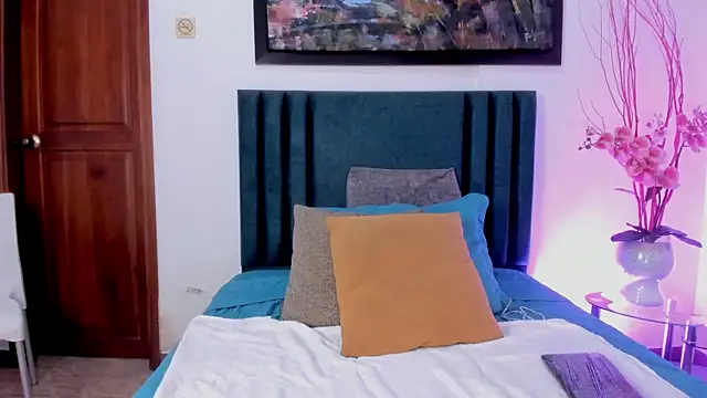 EloiseQuinn online show from 01-20-25, 11:56