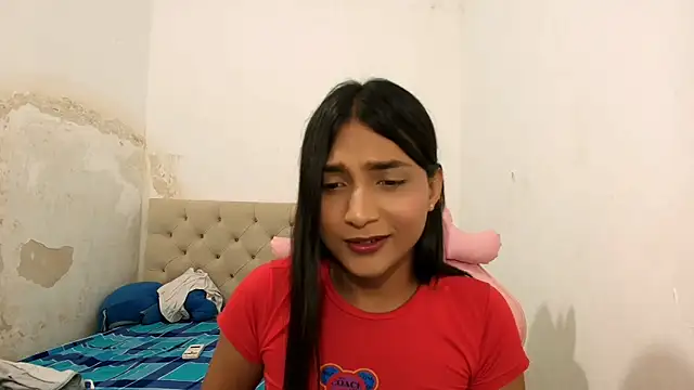 Snapshot of Miss_noah18 chatting on 05-08-26, 07:30 Miss noah18 online show from 05-08-26, 07:30