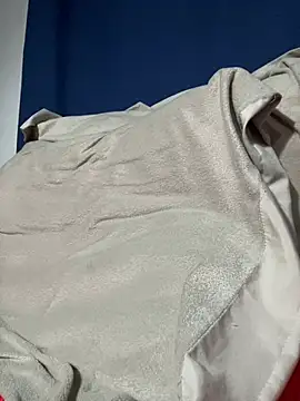 Snapshot of Ninabrunette18 chatting on 03-06-25, 10:36 Ninabrunette18 online show from 03-06-25, 10:36