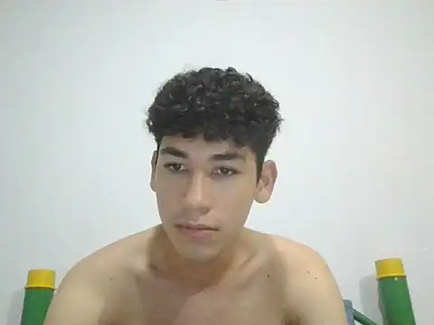 Snapshot of leo_teen chatting on 01-18-25, 03:31 leo teen online show from 01-18-25, 03:31