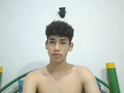 Snapshot of leo_teen chatting on 01-24-25, 02:49 leo teen online show from 01-24-25, 02:49