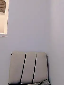 Snapshot of Brendabluee chatting on 01-01-25, 08:37 Brendabluee online show from 01-01-25, 08:37