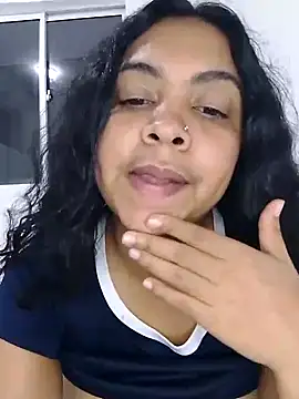 Snapshot of Brendabluee chatting on 01-05-25, 10:40 Brendabluee online show from 01-05-25, 10:40