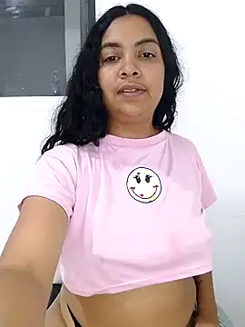 Snapshot of Brendabluee chatting on 01-09-25, 01:18 Brendabluee online show from 01-09-25, 01:18