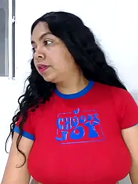 Snapshot of Brendabluee chatting on 02-04-25, 02:28 Brendabluee online show from 02-04-25, 02:28