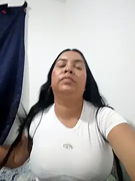 Snapshot of Brendabluee chatting on 12-16-25, 12:48 Brendabluee online show from 12-16-25, 12:48