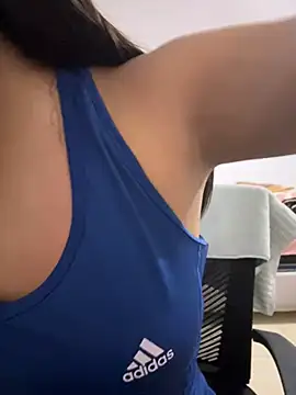 Snapshot of lunagonzales_lima_2007 chatting on 02-15-25, 12:15 lunagonzales lima 2007 online show from 02-15-25, 12:15