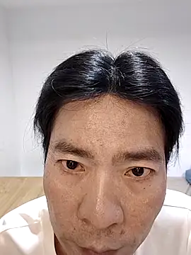 Snapshot of aa3600 chatting on 12-17-25, 01:06 aa3600 online show from 12-17-25, 01:06