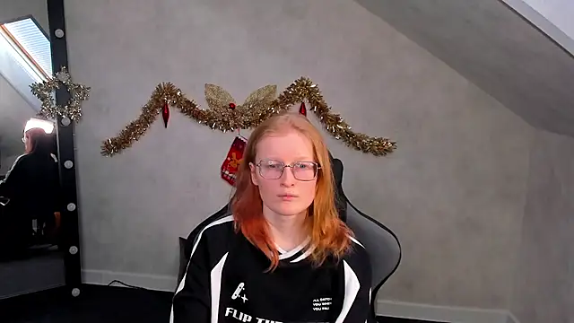 ElizabethHarpper online show from 01-14-25, 08:41