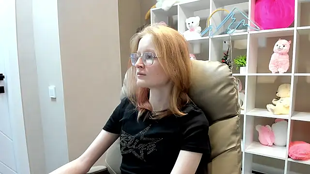 ElizabethHarpper online show from 01-30-25, 08:11