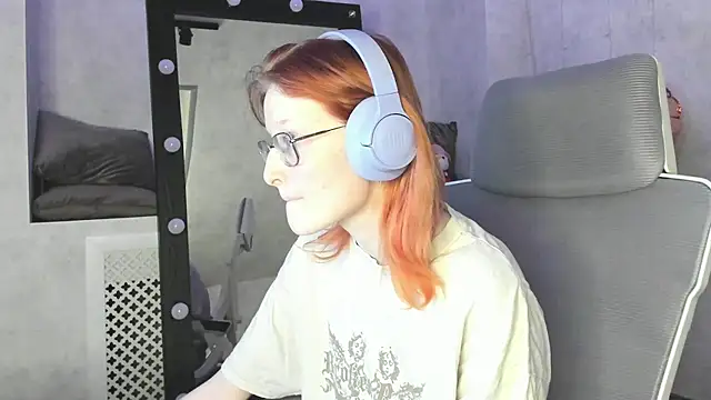 ElizabethHarpper online show from 02-25-26, 05:11