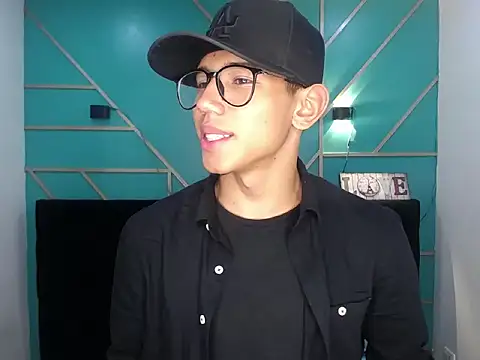 Snapshot of RyanPricee chatting on 01-14-25, 02:29 RyanPricee online show from 01-14-25, 02:29