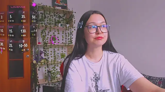 Snapshot of kittenrisha chatting on 02-26-25, 10:26 kittenrisha online show from 02-26-25, 10:26