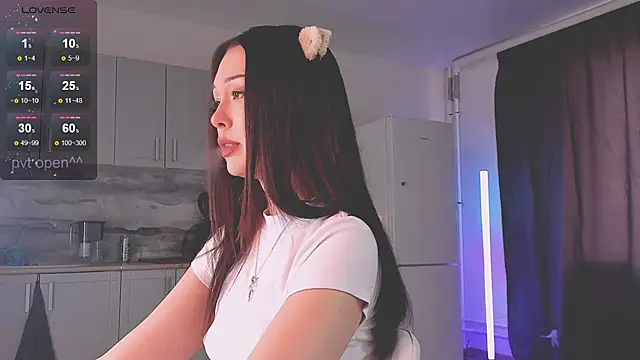 Snapshot of kittenrisha chatting on 10-19-25, 10:05 kittenrisha online show from 10-19-25, 10:05