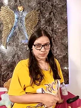 Danni shy online show from 02-21-25, 12:05