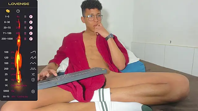 Snapshot of iam_corbin chatting on 01-06-25, 11:42 iam corbin online show from 01-06-25, 11:42