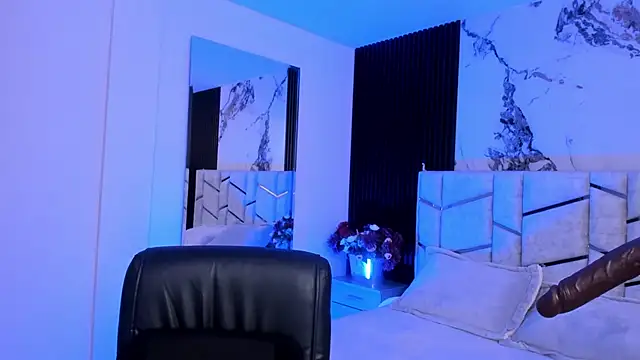 daniiphoeniixx online show from 11-13-25, 07:24