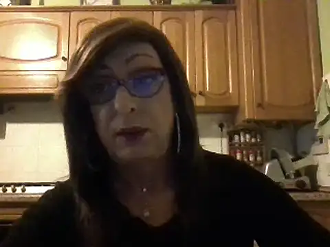 Snapshot of Tiabet chatting on 03-20-25, 09:56 Tiabet online show from 03-20-25, 09:56