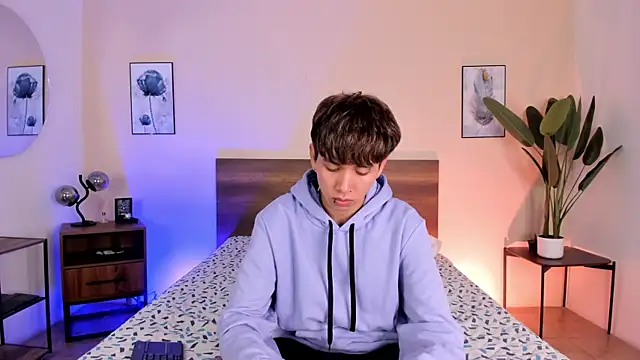 Snapshot of Brian-Ausslos chatting on 12-03-25, 04:31 Brian-Ausslos online show from 12-03-25, 04:31