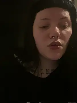 Snapshot of Gothicsiren chatting on 01-02-25, 09:18 Gothicsiren online show from 01-02-25, 09:18