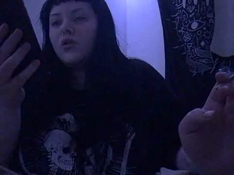 Snapshot of Gothicsiren chatting on 01-25-25, 03:09 Gothicsiren online show from 01-25-25, 03:09