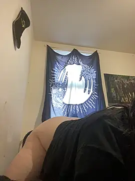 Snapshot of Gothicsiren chatting on 02-25-25, 02:11 Gothicsiren online show from 02-25-25, 02:11