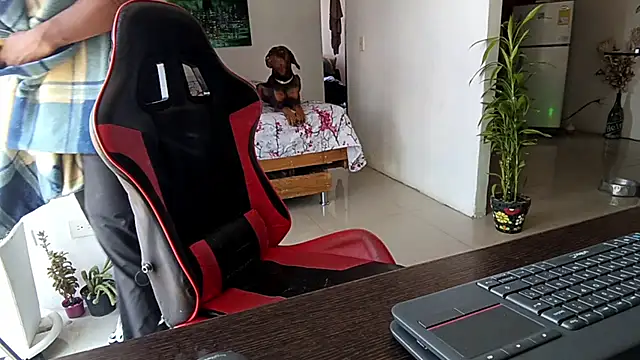 Snapshot of Adam_Valenciia chatting on 02-26-26, 04:39 Adam Valenciia online show from 02-26-26, 04:39