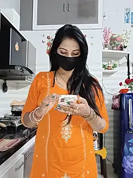 Best-Couple online show from 05-26-26, 03:02