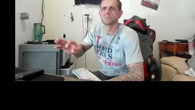 JamesMichael88 online show from 03-01-25, 08:42