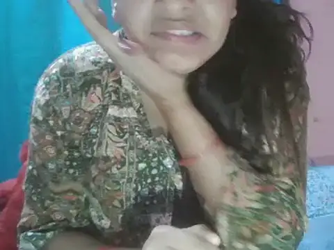 Snapshot of Hot-shanvi chatting on 03-09-25, 10:08 Hot-shanvi online show from 03-09-25, 10:08