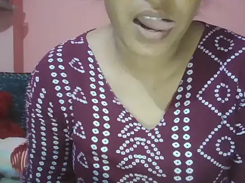 Snapshot of Hot-shanvi chatting on 09-10-25, 12:49 Hot-shanvi online show from 09-10-25, 12:49