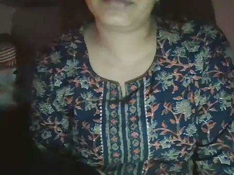 Snapshot of Hot-shanvi chatting on 10-24-25, 11:45 Hot-shanvi online show from 10-24-25, 11:45