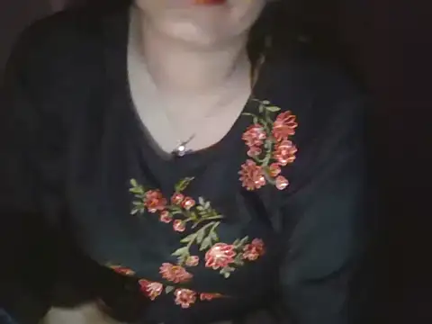 Hot-shanvi online show from 12-13-25, 11:43