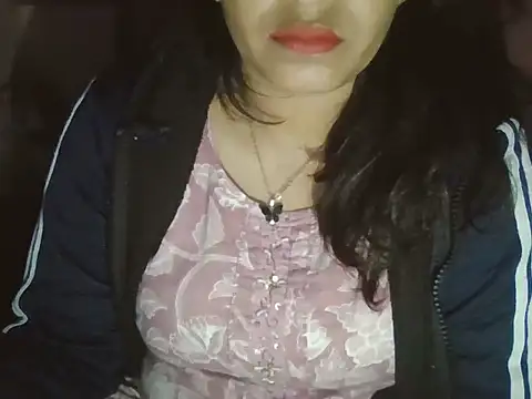 Hot-shanvi online show from 12-22-25, 04:15