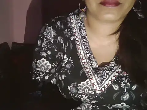Hot-shanvi online show from 05-18-26, 05:52