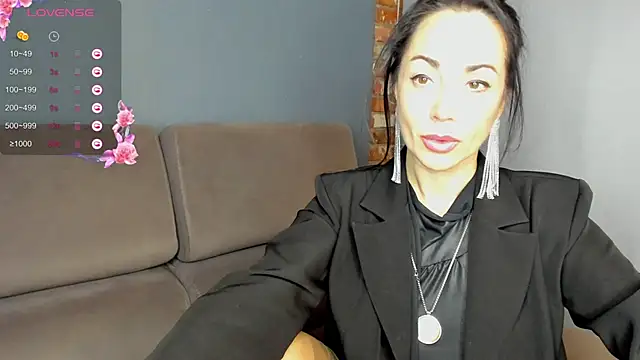 Snapshot of Monica_Weiss chatting on 02-09-25, 10:32 Monica Weiss online show from 02-09-25, 10:32