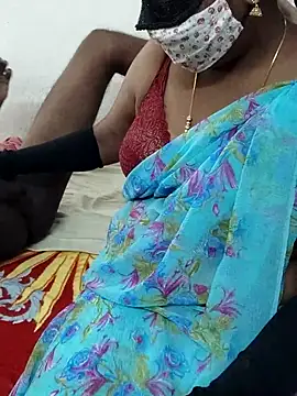 Snapshot of Rathi22 chatting on 03-09-25, 09:13 Rathi22 online show from 03-09-25, 09:13