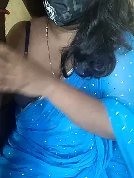 Snapshot of Rathi22 chatting on 11-16-25, 02:50 Rathi22 online show from 11-16-25, 02:50