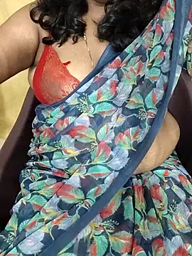 Snapshot of Rathi22 chatting on 11-18-25, 11:37 Rathi22 online show from 11-18-25, 11:37