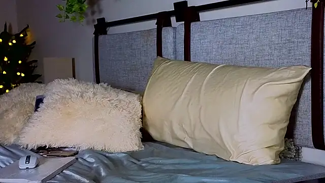 ivynyxx online show from 04-15-26, 07:58