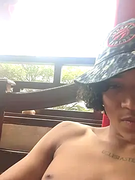 Snapshot of -Damian_Caliente- chatting on 01-08-25, 06:41 -Damian Caliente- online show from 01-08-25, 06:41