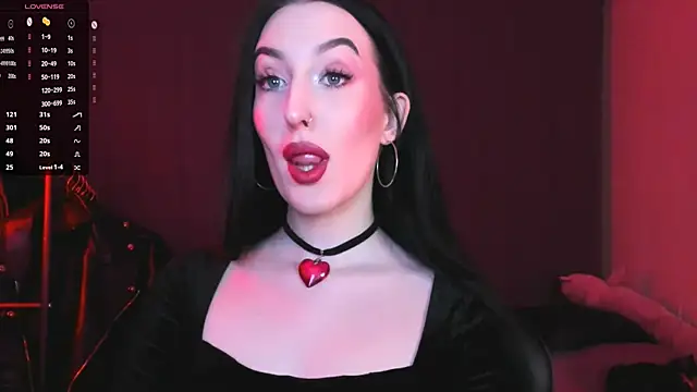 Snapshot of Miss_Alice__ chatting on 02-04-25, 12:08 Miss Alice online show from 02-04-25, 12:08