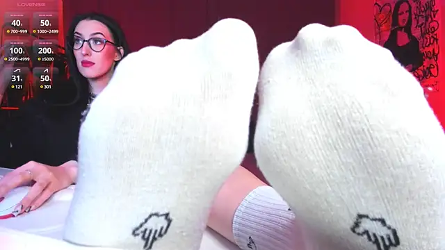 Snapshot of Miss_Alice__ chatting on 03-19-25, 01:54 Miss Alice online show from 03-19-25, 01:54