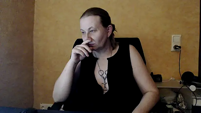 Sweet Phoenix online show from 01-28-25, 03:57